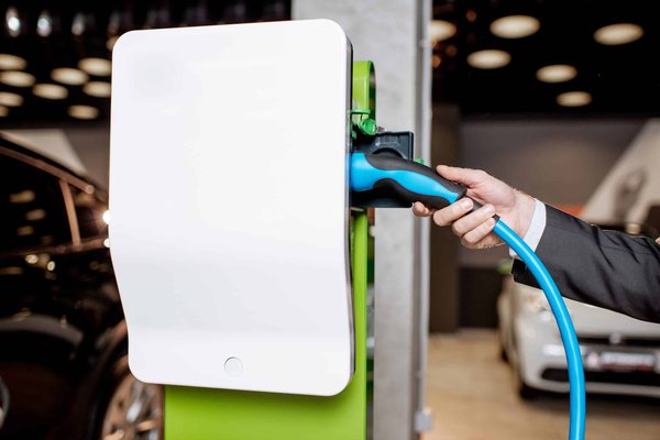 What Are the Best Practices for Charging an Electric Car to Preserve Battery Health?